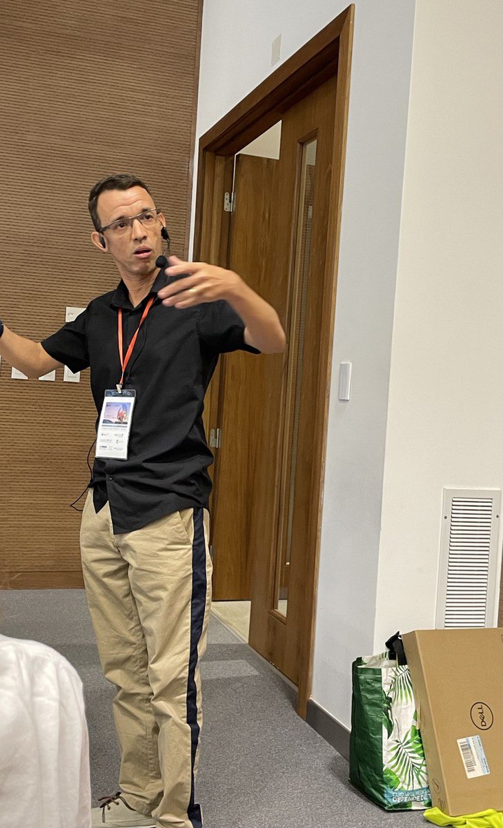 NetSci-X 2023 (@netscix23) on Twitter photo Douglas Ferreira <a href="/dougsrferreira/">Douglas Ferreira</a> looks for patterns in the dynamics of vehicle theft in Rio de Janeiro to assist the local police department #NetSciX2023 Douglas Ferreira <a href="/dougsrferreira/">Douglas Ferreira</a> looks for patterns in the dynamics of vehicle theft in Rio de Janeiro to assist the local police department #NetSciX2023
