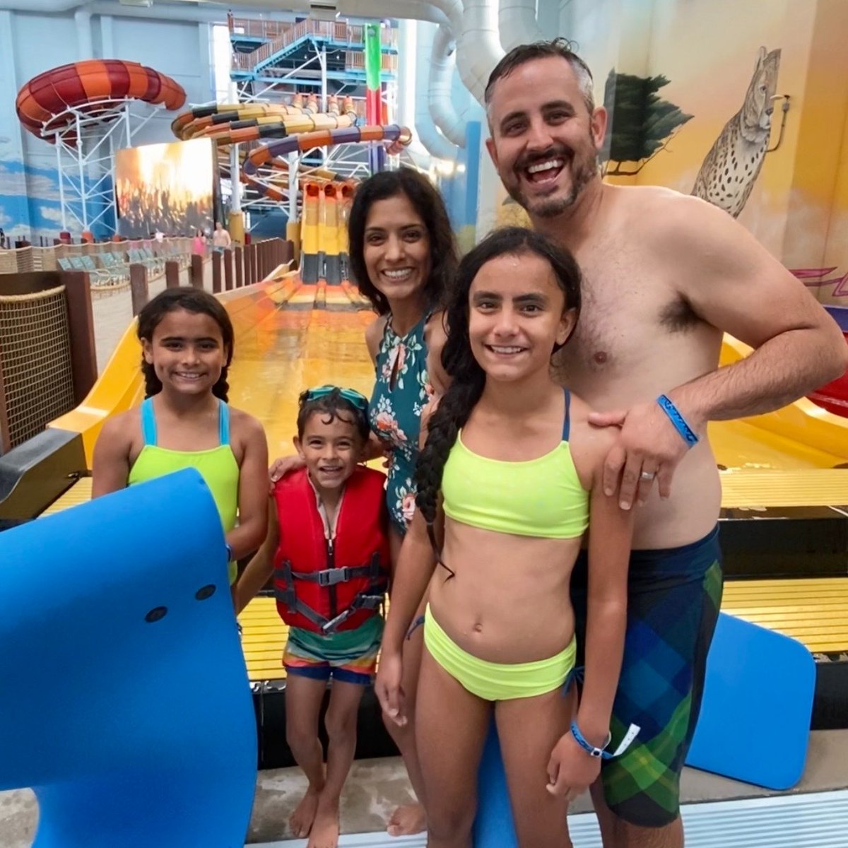 Slide into the weekend the fun family waterpark way! Who would you choose to race down these slides with? Tag them in the comments. #familyfun #indoorwaterpark #kalahariresorts #lovekalahari #makemorememories