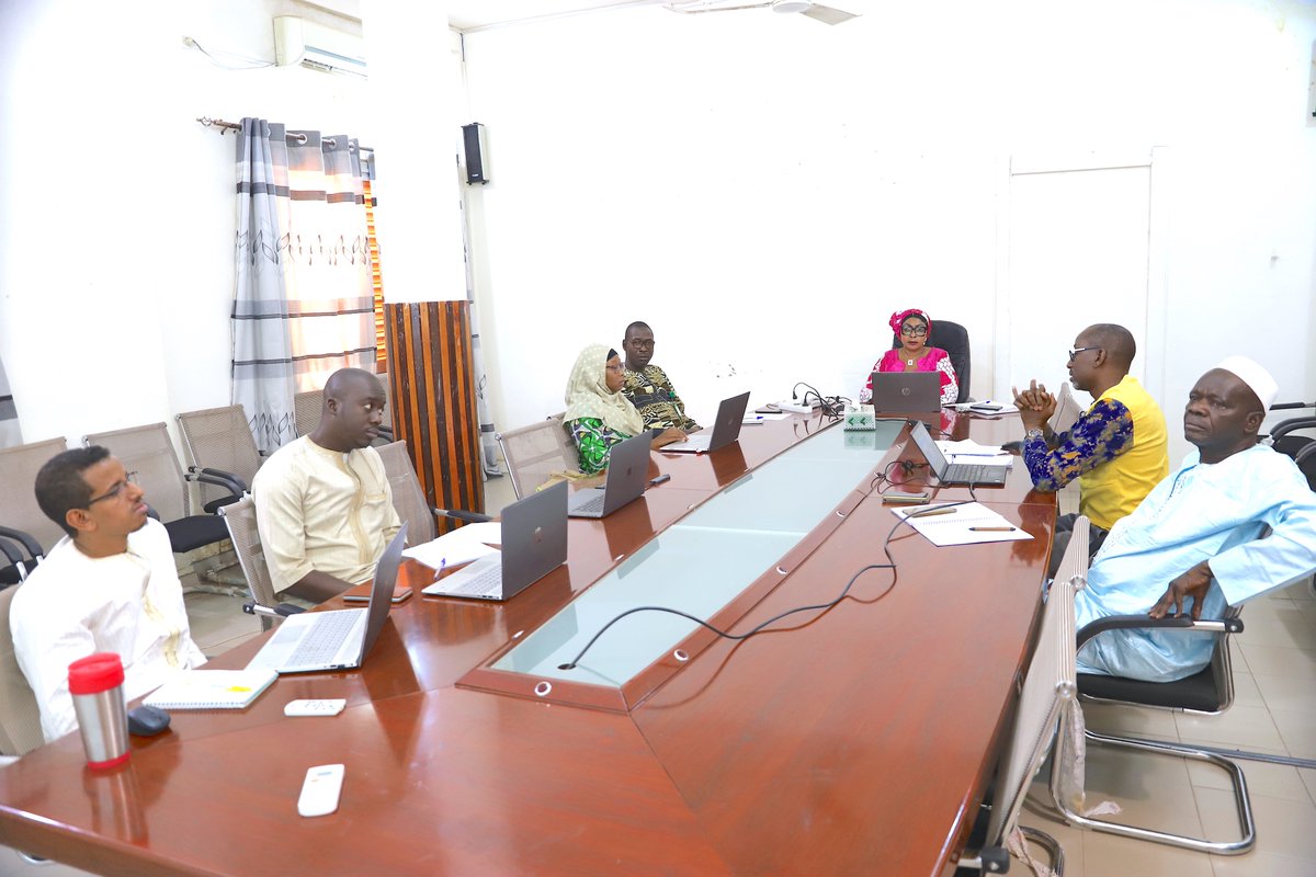 FondsClimatFCM's tweet photo. Réunion d'échanges et de partage entre le Fonds Climat (FCM) Mali, les Agences des Nations Unies au Mali (UNICEF, #unescomali, #pammali, FAO, ONU Femmes), les ONG et les services techniques de l'Etat autour des rapports semestriels des projets/programmes financés par le FCM. https://t.co/DeWXLzdav3
