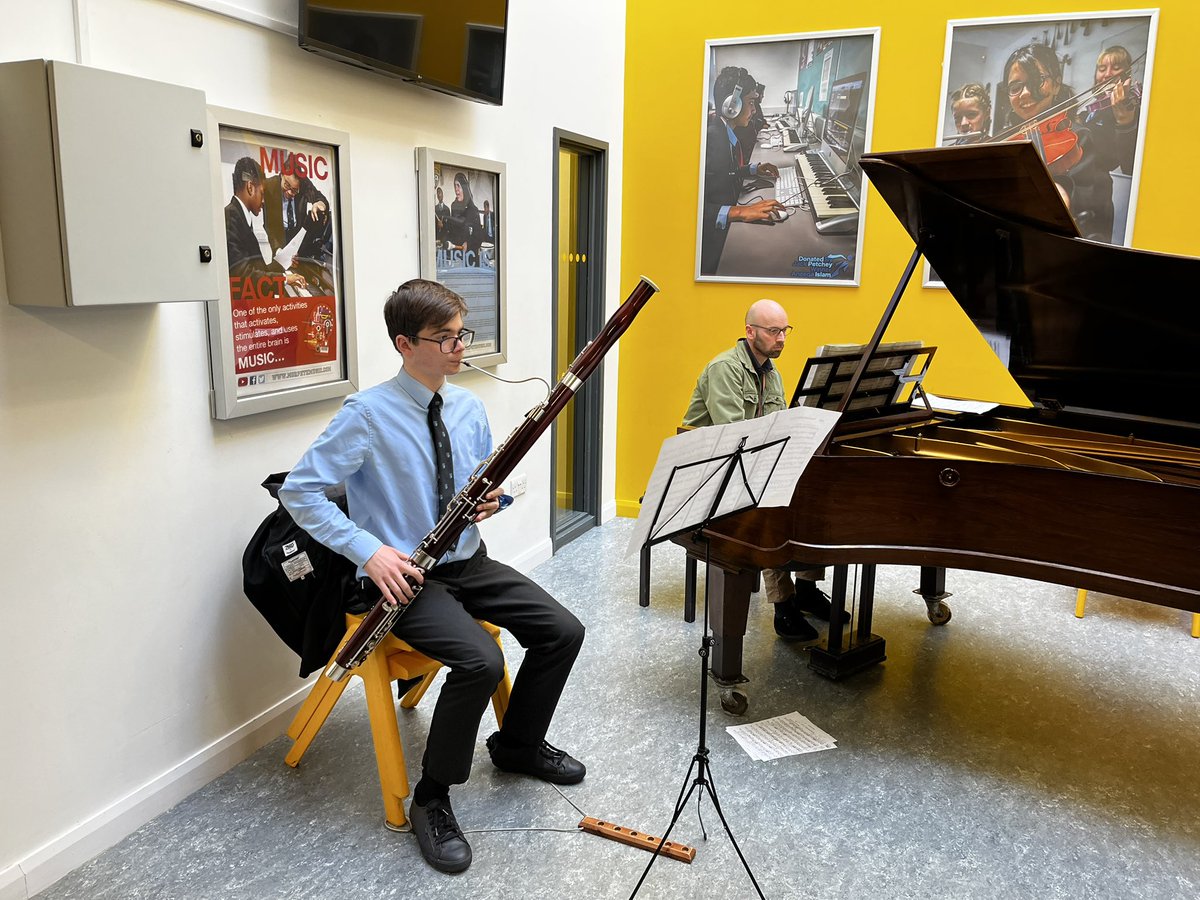 morpethmusic's tweet photo. Fantastic performances at our second #unplugged lunchtime concert, from #bratton to #bowie. Well done to all the musicians involved @MorpethSch https://t.co/6uzQrtoauR