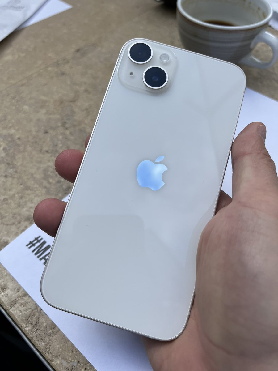 samirestefan's tweet photo. Divino, DIVINO el #iPhone14Plus #MacLovers https://t.co/TV2vfEosjJ