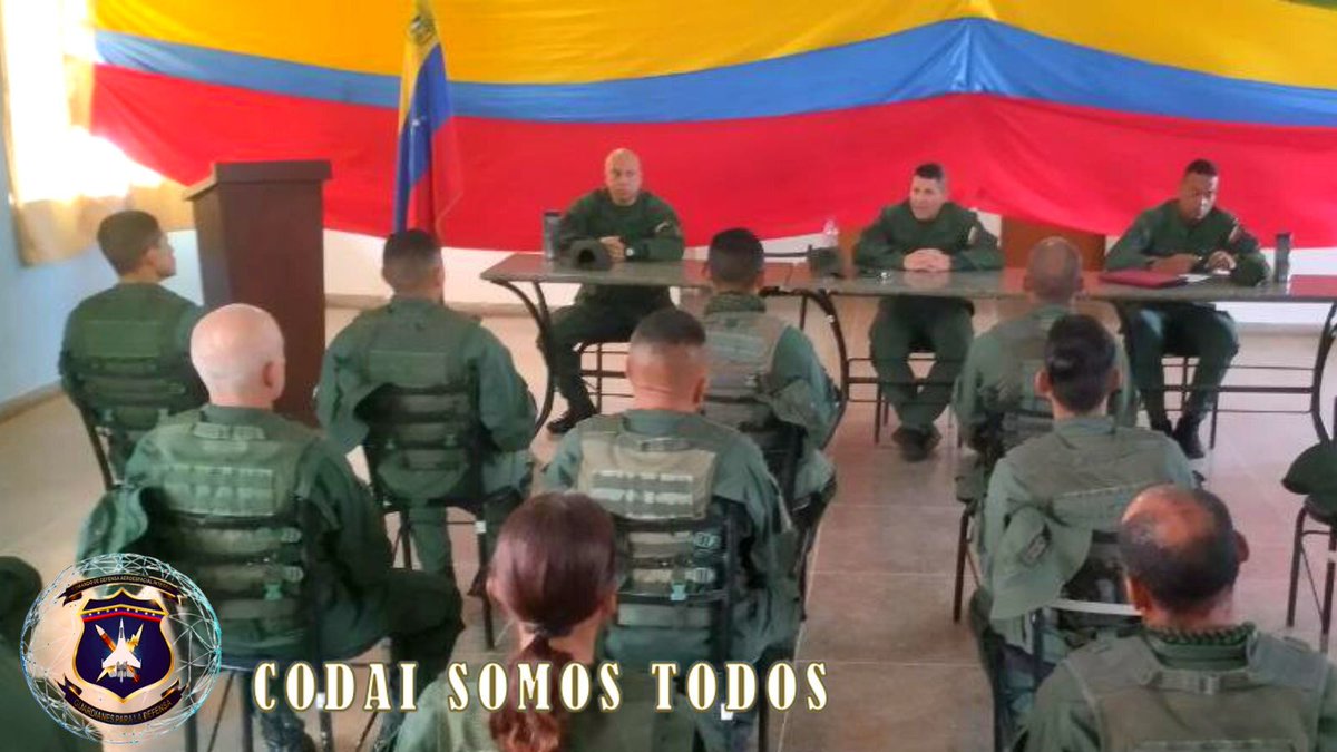 🔴⏩Con el fin de garantizar la soberanía del Espacio Aéreo del <a href="/CODAI_FANB/">CODAI</a> en su región Occidental, el <a href="/INSPCODAI/">Inspectoría General del CODAI</a> GD Freddy Labarca realiza una visita e inspección al 192 GMDA ubicado en Punto Fijo Edo. Falcón. #FANB #CODAISomosTodos