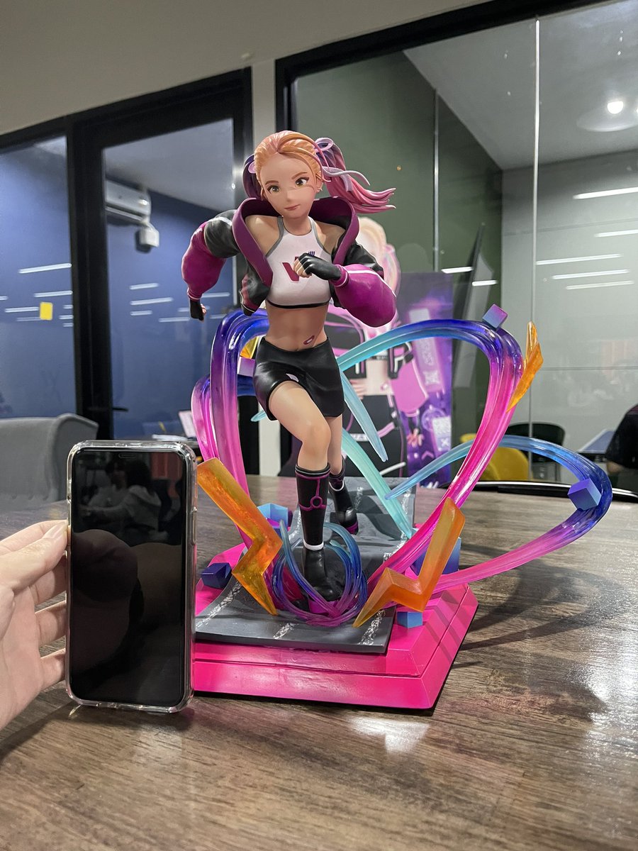wjamesco's tweet photo. Emily Figure 😍 https://t.co/DLZG5mKxJh