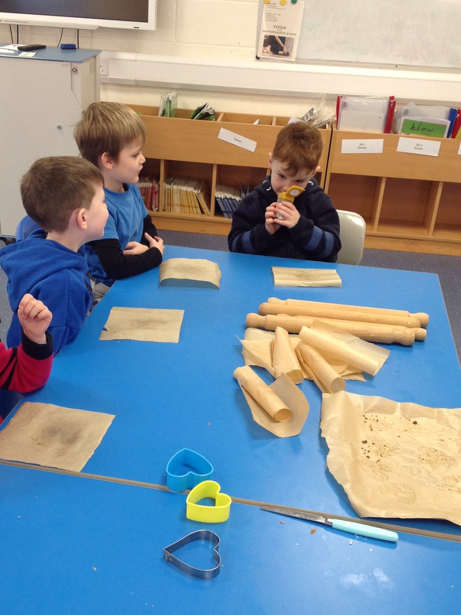 BGS_LowerSch's tweet photo. Reception have once again been cooking ❤️. We have made heart shaped gingerbread cookies for Valentines Day in half term. #BGS_Reception #cooking https://t.co/yZ8Jay66sT