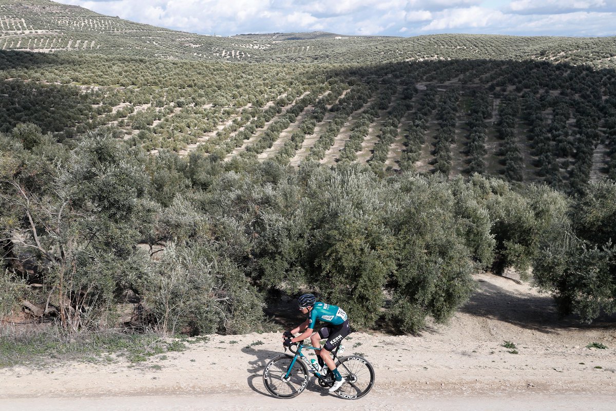ACDPeloton's tweet photo. 🤪 ¡Nos vamos de viaje!

💚 Este fin de semana estaremos en Úbeda-Baeza para disfrutar de la @ClasicaJaen y su Gran Fondo. 

📅 Domingo desde las 19:45 previa con @apiedepuerto en: https://t.co/gb9k06zoJF 
📅 Lunes contenido para el #SemanalACDP y #FansACDP.

👀 ¿Quién se apunta? https://t.co/7dTBobloOH