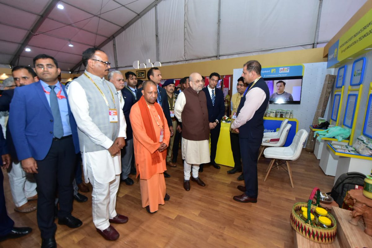 brajeshpathakup's tweet photo. आज यशस्वी केंद्रीय गृह एवं सहकारिता मंत्री श्री @AmitShah जी की गरिमामयी उपस्थिति में आयोजित 'यूपी ग्लोबल इन्वेस्टर्स समिट-2023' अंतर्गत प्रदर्शनी का मा० मुख्यमंत्री श्री @myogiadityanath जी के साथ अवलोकन करते हुए। https://t.co/JLp6vsVew9