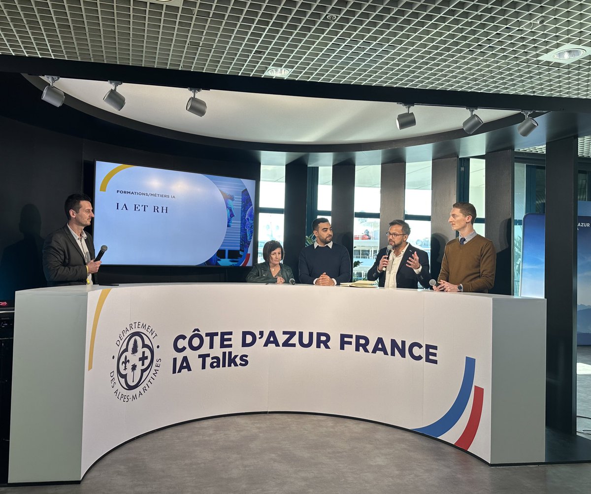 Maison_IA's tweet image. [#WAICF06 #IATALKS 🎙️] by « Côte d’Azur France » Terre d’IA ! 

🤝IA ET RH avec⬇️
✔️ALEXANDRA BREHIER @TBartering ✔️JEREMY CHAIX #ESSYCA
✔️MEHDI BENRAHHALATE @HipeKids 
✔️YOANN HUANG @hubworkair 
Animé par @aure79lien 

🔴 Live sur notre chaîne YouTube : youtu.be/_eDvvU_D4u4