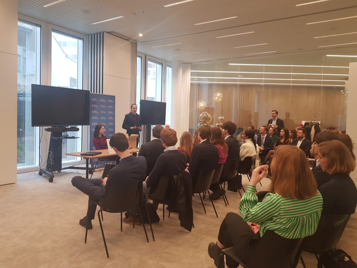 debatingeurope's tweet photo. Very insightful exchange today with 60 young representatives of @WestWingBZ as we shared our experience of @FriendsofEurope's way of working with special emphasis on citizen's engagement.

Thanks for coming by! 🇪🇺🤝🇳🇱 https://t.co/6W5XcIQ7lF