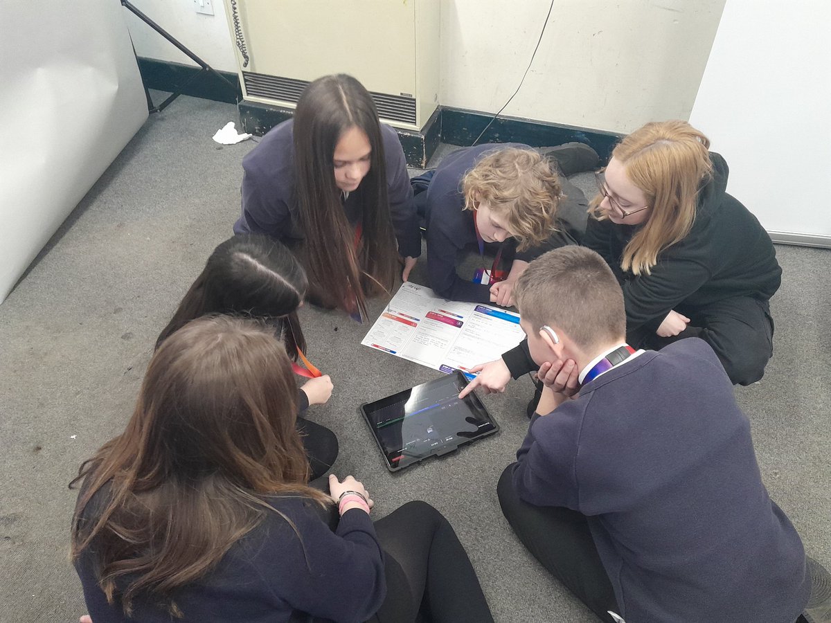 Great efforts from Year 7 pupil <a href="/HawthornHighSch/">Hawthorn High School/Ysgol Uwchradd y Ddraenen Wen</a> today. They were learning how to make an effective campaign to raise environmental awareness and finding out about the careers available <a href="/SkyUK/">Sky</a>