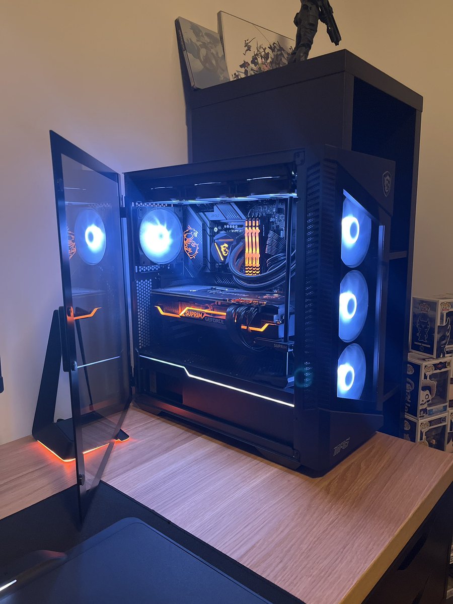 CicileCicile's tweet photo. @msifrance Beaucoup de MSI par ici 🫢 https://t.co/qzT7qNc31V