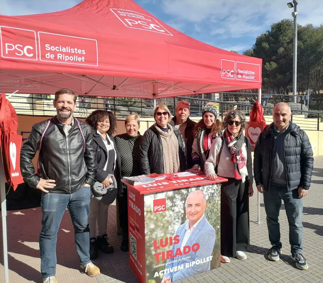 PSCRIPOLLET's tweet photo. 👉El passat dissabte vam tornar a estar a peu de carrer escoltant-vos a la carpa que vam fer al costat del pavelló Joan Creus.
❤️Des del @PSCRIPOLLET #estimemripollet
#estimemelsnostresbarris
#Ripollet
#pscripollet
#sompsc https://t.co/vYTR1n7ikp