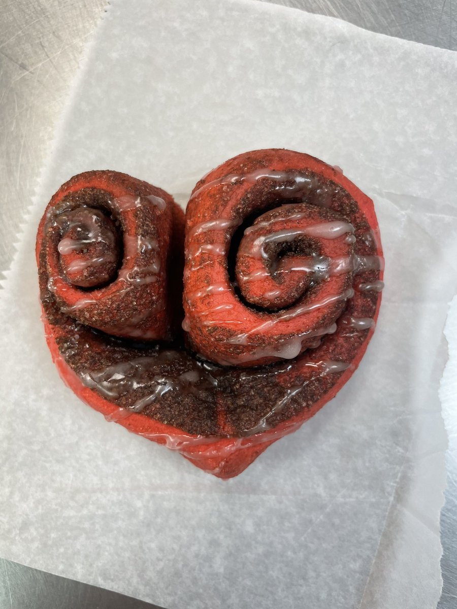 adelmans4's tweet photo. Heart Shaped Cinnamon Rolls, Yes Please! ❤️ Thank you! @KleinISDFood @BenignusKISD  Yummm! https://t.co/jXFnDbx3GV