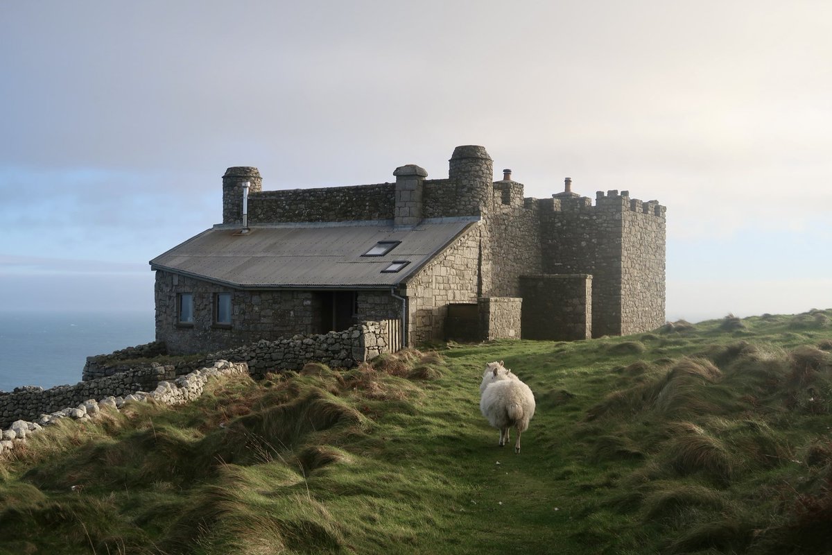 ImagesLundy's tweet photo. Of the 24 unique & characterful self-catering properties available on Lundy here are a few #Tibbetts #Bramblevilla #Castlecottage #Hanmers #Landmarktrust #holiday #divers #climbers #birdwatchers #wildlife #conservation #Atlantic #island https://t.co/jFVtpVHoiF