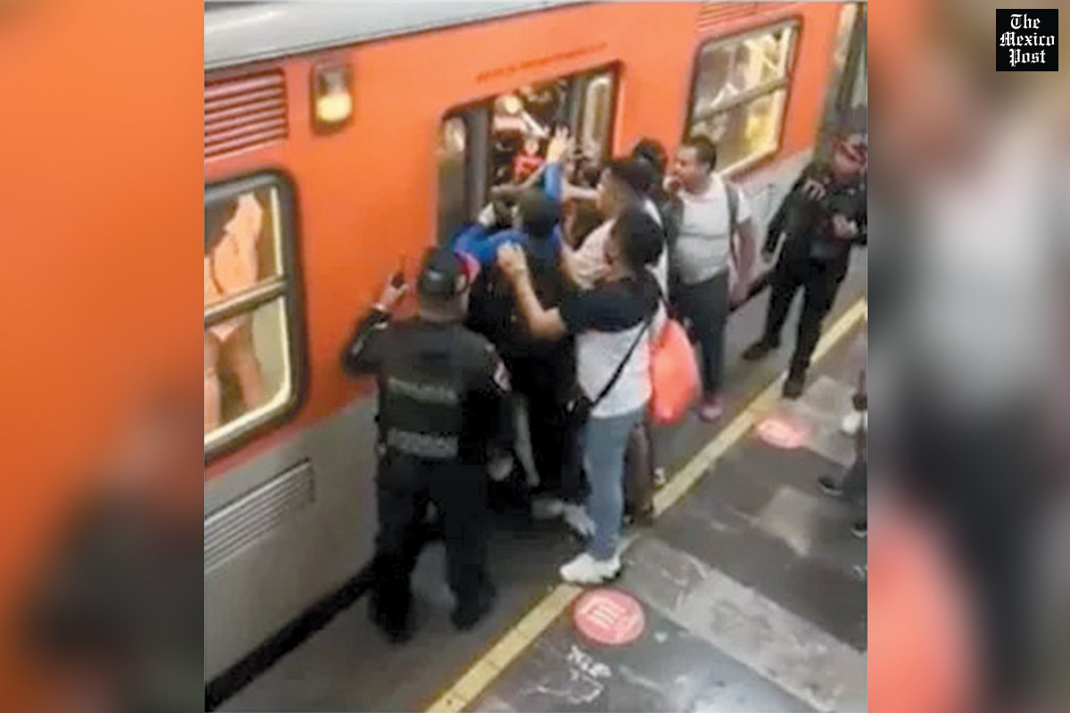 MexicoPost's tweet image. #Trifulca entre presuntos #vagoneros y #policías provoca retrasos en la #L2 del @MetroCDMX | themexicopost.mx/?p=4348