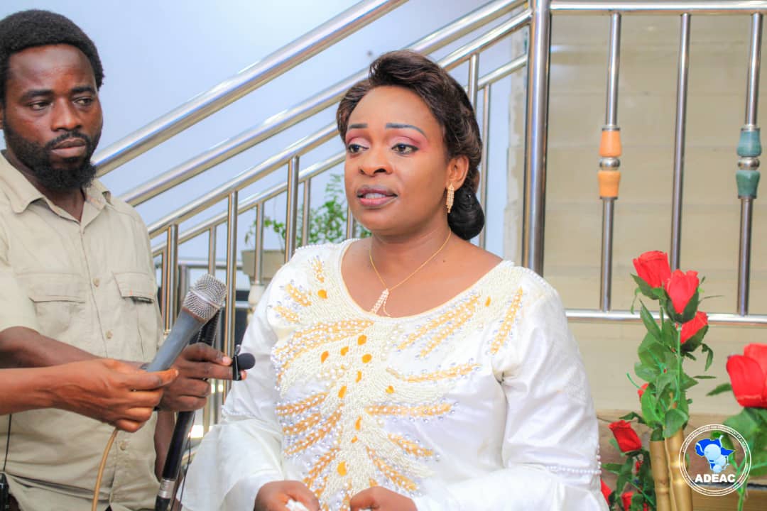 fcSMasumbuko's tweet photo. ADEAC DÎNER COMMUNAUTAIRE/SOLANGE MASUMBUKO lance le Grenier de sécurité alimentaire de la femme veuve en RDC : un progrme mis en place  pour aider les personnes vulnérables de s'approvisionner grâce aux produits alimentaires et autres biens vendus par à de prix hors concurrence. https://t.co/MunYH7A7zm