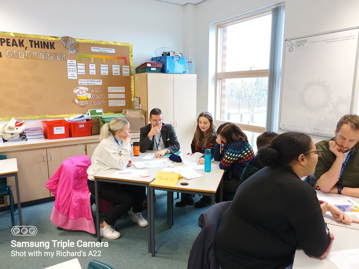 RichardHGeog's tweet photo. Geographers studying geography; writing at length and  moving through levels - all with a helping of live modelling and cold call!  #DixonsTogether #Geography @DixonsAcademies https://t.co/r2opZjTuid