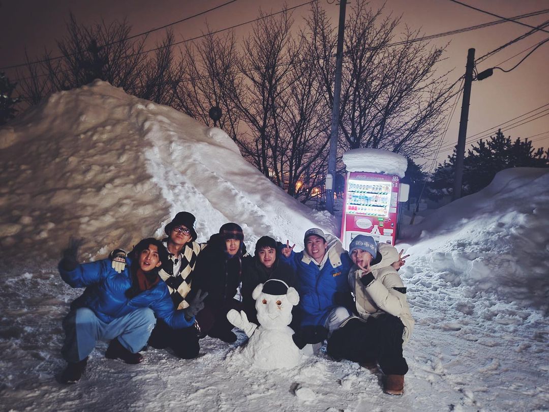 dyonigiri's tweet photo. Crush's left a comment on the latest post of No Math School Trip saying "Doh Kyungsoo my love❤"

😂😂😂😂😂 https://t.co/qHBKuG8wWa