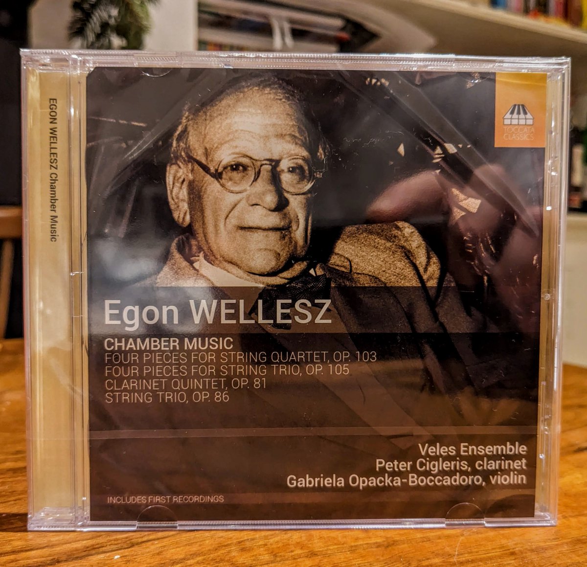 VelesEnsemble's tweet photo. Our new CD is out! Egon Wellesz - Chamber Music.
More information here: https://t.co/u8mi9t9ClD
Album link on Spotify: https://t.co/nvNuDHxm4Z https://t.co/3TvI0PigvY