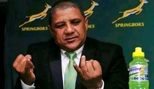Sisi is in hospital....And I just realized kuti one of the attending nurses is side chick watsano. Manje ndoitasei. If I blow his cover it's a suicide mission coz me and tsano well....Ko Sisi vakafa? Poitwa sei?