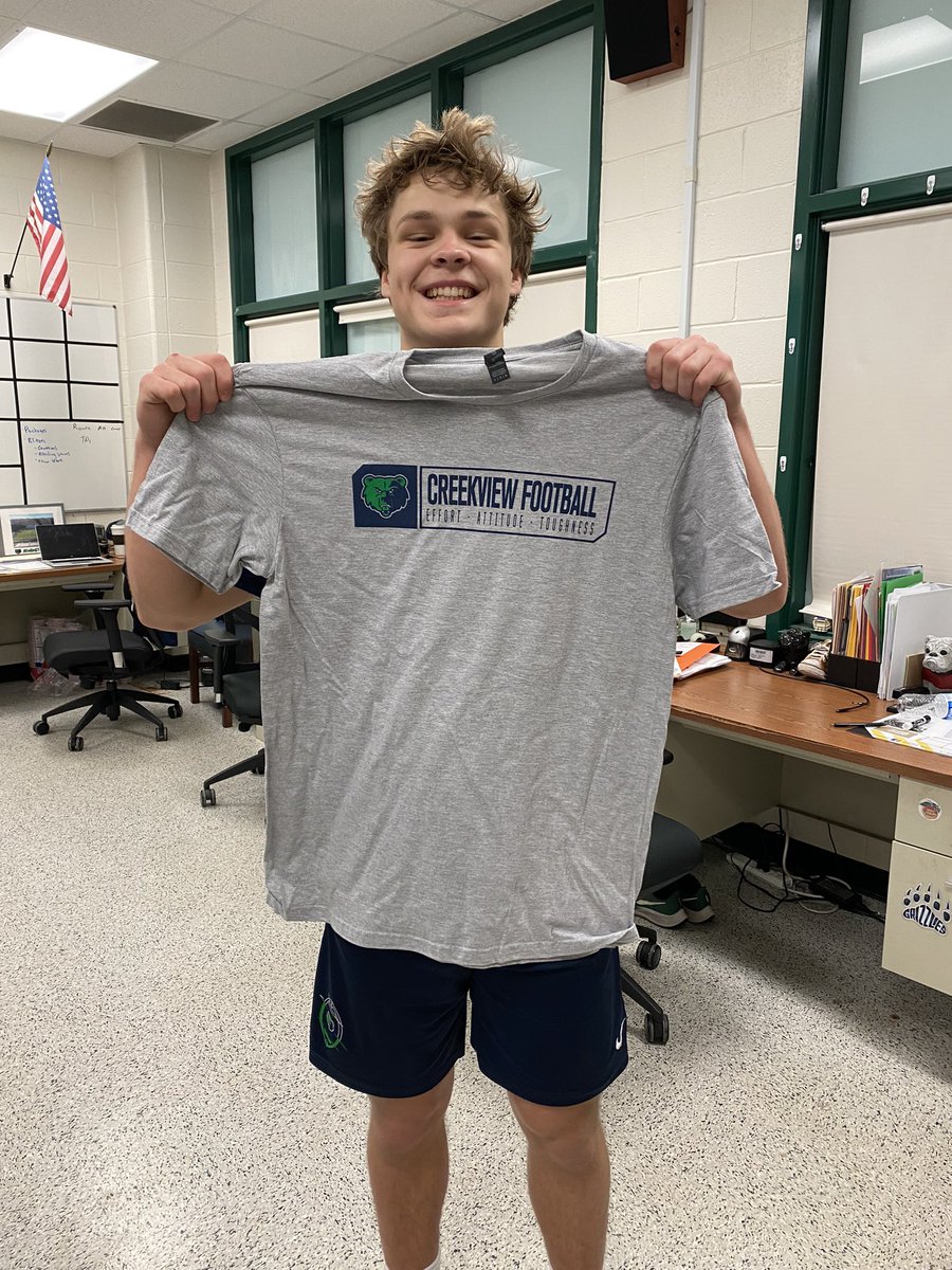 Proud of these 2. <a href="/DirrimJonah/">Jonah Dirrim</a> and <a href="/AndrewRosinski2/">Andrew Rosinski</a> are our week 3 lifters of the week! Both dudes get after it daily! Class of 2024 showing some LEADERSHIP. #CLIMB #OutworkYesterday