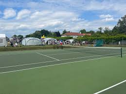 stuybaker's tweet photo. @STMellons_TC @firstballin Great to catch up with chair of the club Liz and coach Phil at Old St Mellons today to discuss development plans for the club. Some great conversations and lovely to see such a forward thinking club 💭👏👏 @tenniswales @sportwales https://t.co/pcNYb2iuOY