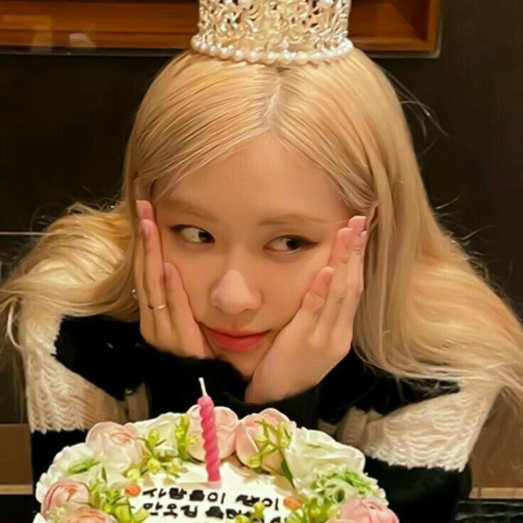 DAZZLING ROSÉ TURNS 26
#EasyToLoveROSÉDay
#자_오늘밤이야_해피_로제데이