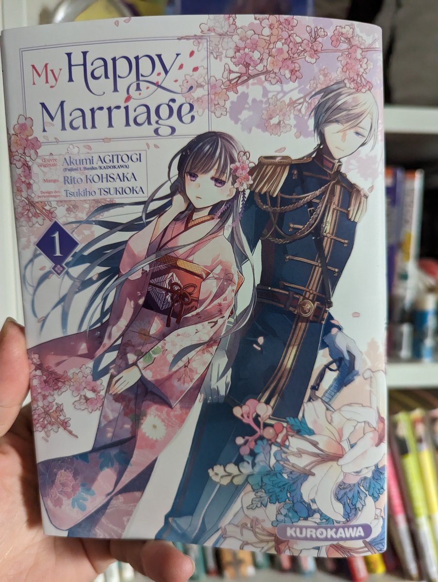 JournalDuJapon's tweet photo. 📚#Mangadujour
Dans My Happy Marriage Miyo Saimori accepte un mariage arrangé car c'est sa dernière chance pour échapper à la maltraitance de sa famille.
Sans une trace de magie elle a vécu toute sa vie dans la peur et la tristesse. https://t.co/rQQIVrHtNB