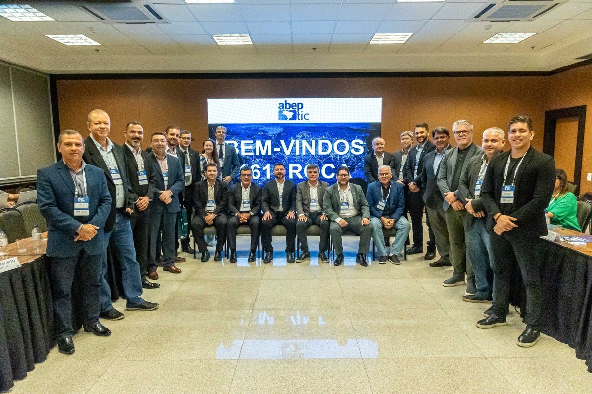 prodap_ap's tweet photo. Um momento muito importante de encontro com representantes de centros de tecnologia de vários estados onde foram tratados relevantes assuntos relacionados a área de TIC no Brasil. https://t.co/BIk71Ik3Ts