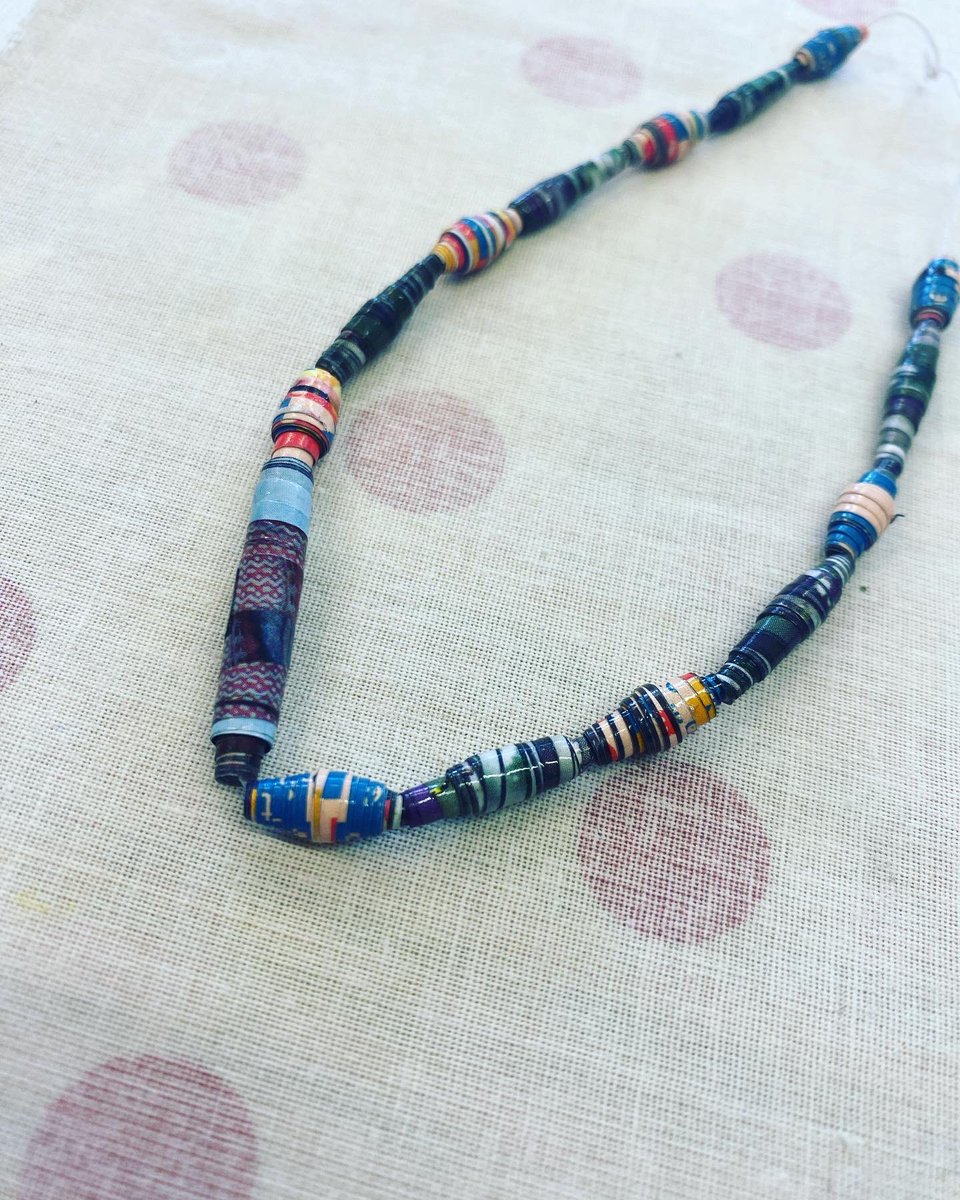 Jamila_Artist's tweet photo. This week at my HEP (Health Equalities Programme) for @DesignsInMind session we made #paper #beads using old magazines and out of date leaflets. 

#recycle #jewellery #designsinmind ♻️ #mentalhealthawareness #artsforhealth https://t.co/EKCkCJQUjA