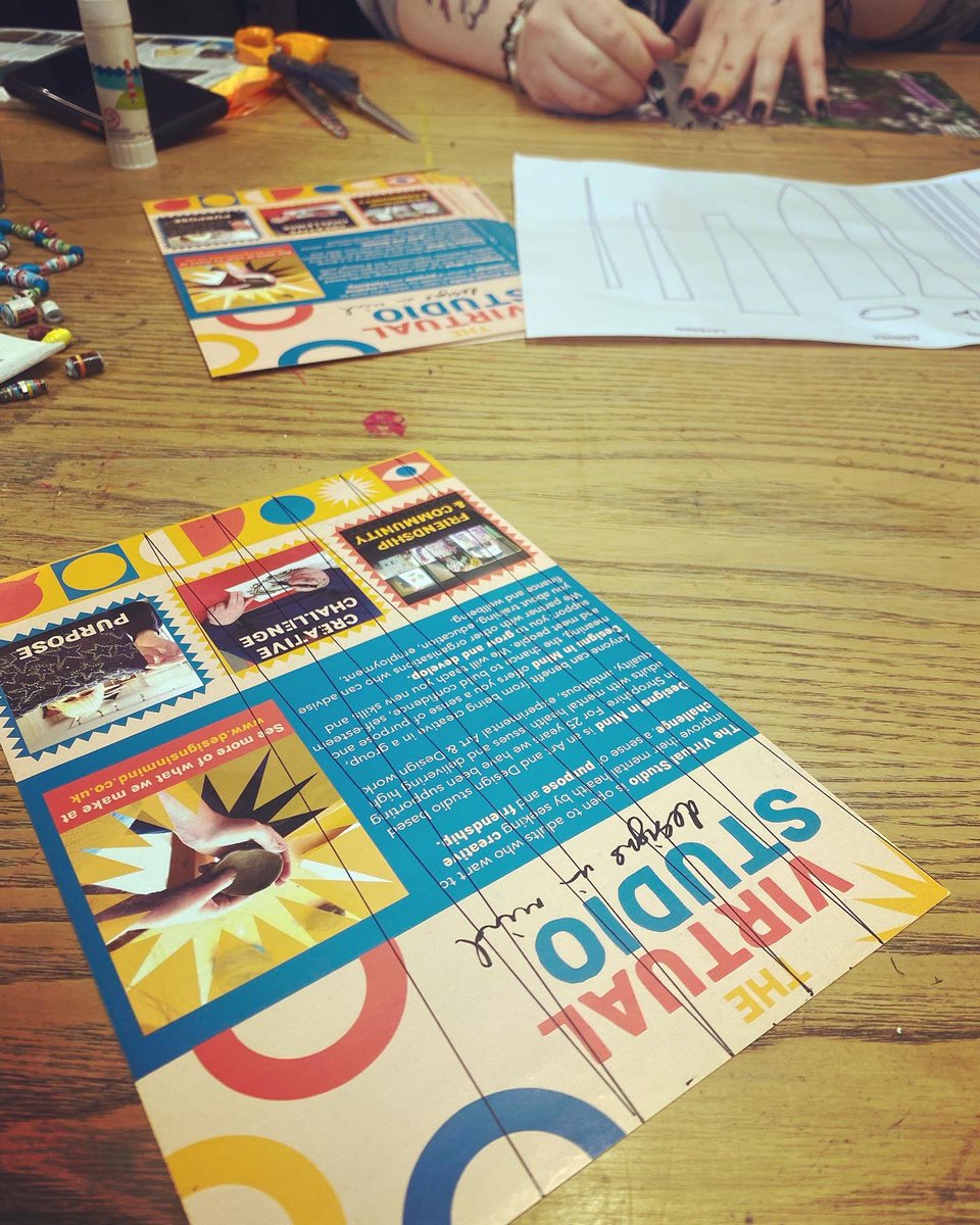 Jamila_Artist's tweet photo. This week at my HEP (Health Equalities Programme) for @DesignsInMind session we made #paper #beads using old magazines and out of date leaflets. 

#recycle #jewellery #designsinmind ♻️ #mentalhealthawareness #artsforhealth https://t.co/EKCkCJQUjA