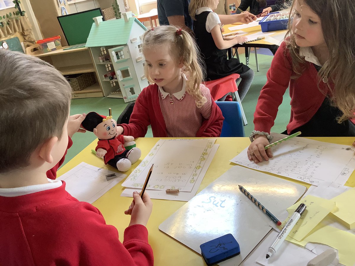 missbhowat95's tweet photo. Sion our welsh mascot is helping us with handwriting pieces in readiness for #eistedfodd! Weโre so proud of our hard work, and so is Sion! #cymraeg. Gwaith da Blant! @garntegprimary https://t.co/xyz3Sd5ZL5