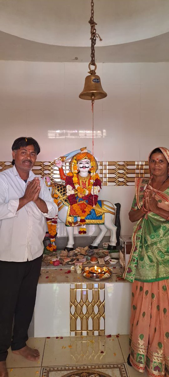 ArvindBariya8's tweet photo. ડામરો ની પાલ્લી મુકામે ભાથીજી મહારાજની પ્રાણ પ્રતિષ્ઠા મહોત્સવ માં હાજરી આપી અને દાદા ના આશીર્વાદ લીધા...
#arvindbariya https://t.co/vCF30nkxVQ