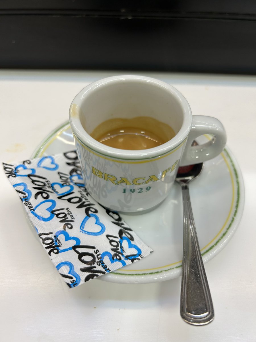MigjornBcn's tweet photo. Viernes, comiendo solo… #Acaraperro https://t.co/ZNsXhaExq8