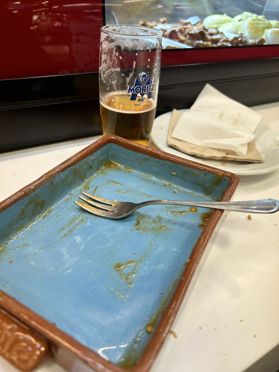 MigjornBcn's tweet photo. Viernes, comiendo solo… #Acaraperro https://t.co/ZNsXhaExq8