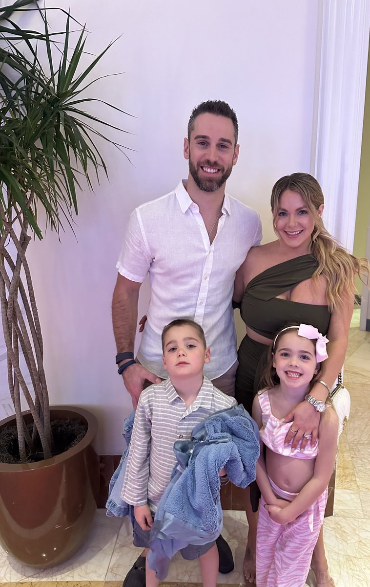 Kelly Talbot tweet media