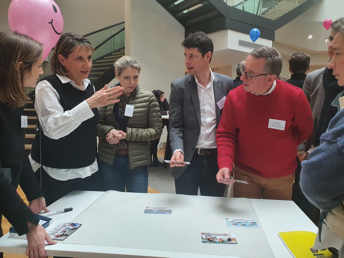 AMARC_asso's tweet photo. 🧩 En cours : la fresque du Client présenté par Cos Systeme !
L'objectif est de permettre aux entreprises de sensibiliser les équipes à l'impact de l'#orientationclient sur la performance des organisations.
#relationclient #cultureclient https://t.co/vgfRabGlT9