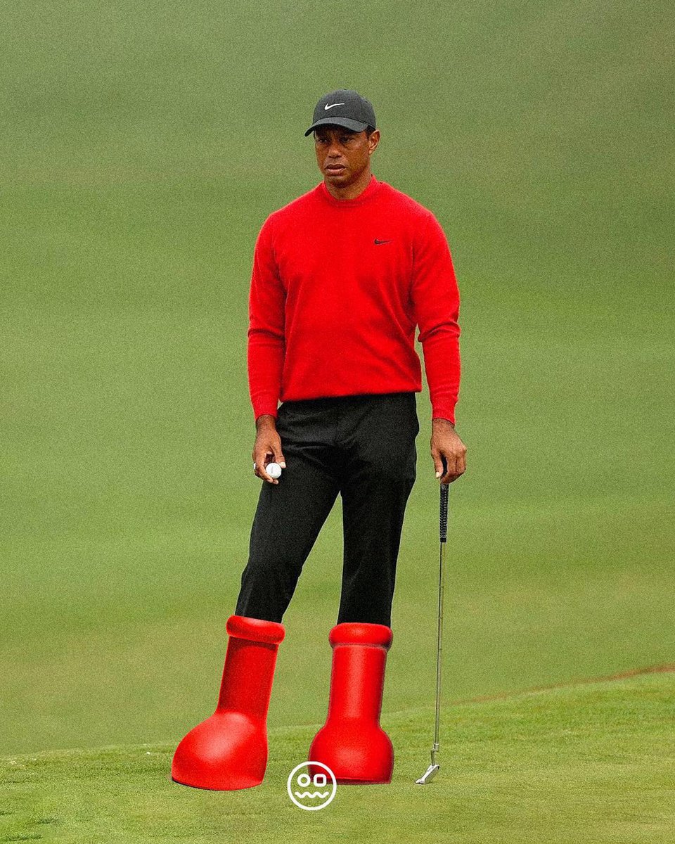 HYPEBEAST's tweet photo. Who did it better?
Photo: Cole/Radry Golf https://t.co/u7UNuzwtKj