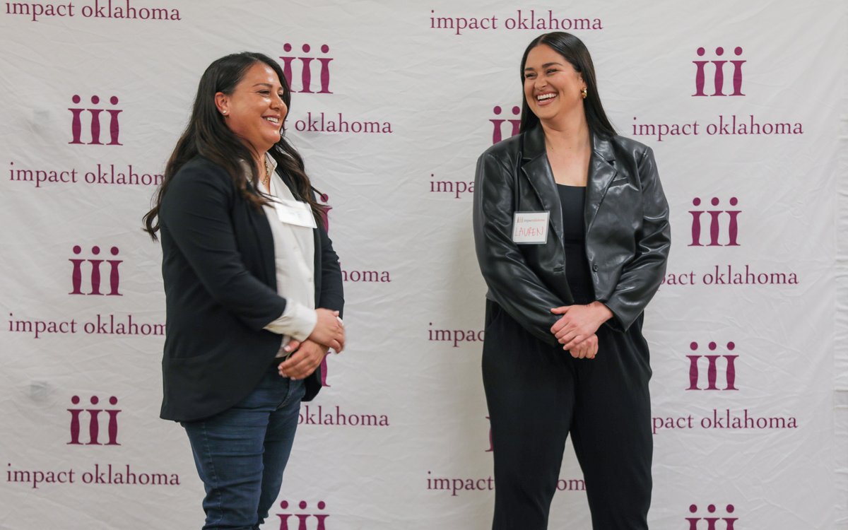 USASoftball's tweet photo. ๐๏ธ @ImpactOklahoma & the @okcityspark were ๐๐ฃ ๐ฉ๐๐ ๐๐ค๐ช๐จ๐!
Take a look at the ๐ฐ๐ฎ๐บ๐ฎ๐ฟ๐ฎ๐ฑ๐ฒ๐ฟ๐ถ๐ฒ & ๐๐บ๐ถ๐น๐ฒ๐ that were shared at the Hall of Fame Complex last night ๐ธ โคต๏ธ
#USASoftball | #HOFComplexSpecialEvents https://t.co/KD96bc0v9S