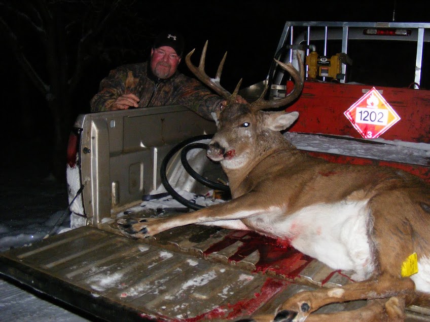 SherrillPhilip's tweet photo. When we got back to the lodge, we got to see what a large deer looked like. They weighed this 8 pointer in the garage. It weighed 375 pounds!!!
#hunting_itsallaboutthejourney #whatgetsyououtdoors #deerhunting #letsgohunting #albertahunting #publiclandhunting https://t.co/D2C9MocN8T