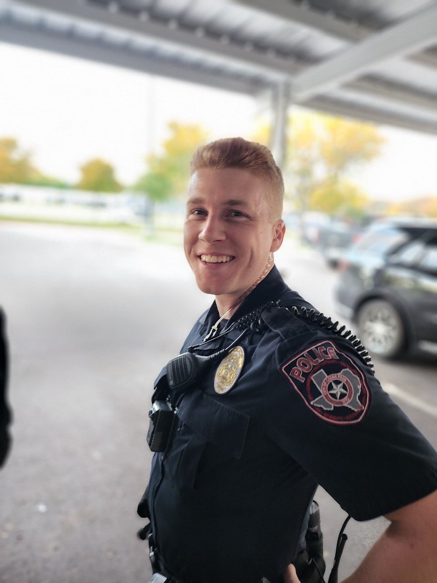 CedarParkPD's tweet photo. Hey #CedarPark โ๏ธ
Good morning and Happy Friday!
Our #FaceoftheForce this week is Officer Harrington.
He's been here at CPPD for 4 years and is part of our nightshift crew!
He's an avid mountain biker ๐ฒ and writes novels in his free time ๐โ๏ธ
Everyone say hi! https://t.co/TJRBHD0LU4