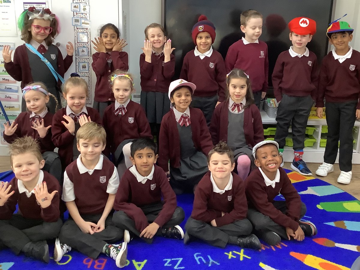 Brentwood_Prep's tweet image. Today @fobs_social hosted their Dare to be Different day and all pupils and staff were invited to take part in this fun event. Thank you to everyone who took part. 🙌

#BrentwoodPrep #DareToBeDifferent #FoBS #FriendsofBrentwoodSchool #WeAreBrentwood