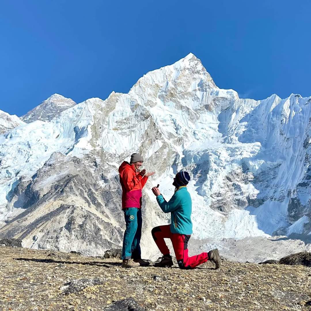 bikesh2013's tweet photo. From the United States to Kalapatthar for an engagement and a lifetime experience of witnessing Mt. Everest -Top of the world 

#TrekInNEPAL🇳🇵#VISITNEPAL2023 

#Contact_Info: 
Your Nepal Travel Partner:
https://t.co/aWBLY11Aa8
WhatsApp 985-1167287 
bikeshthami@yahoo.com https://t.co/x2KhNP4xAR