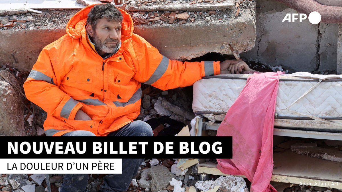 AFPcom's tweet photo. 🇹🇷 « J'avais les larmes aux yeux », raconte @AdemAltan3, photographe #AFP.
✍️ Découvrez l'histoire de cette image reprise par la presse du monde entier et devenue virale sur les réseaux sociaux.
✍️ Burcin Gercek & @achaon
👉 https://t.co/duZS8Yb2BA
#AFPMakingOf @AFPphoto https://t.co/n3gI8gzzw5