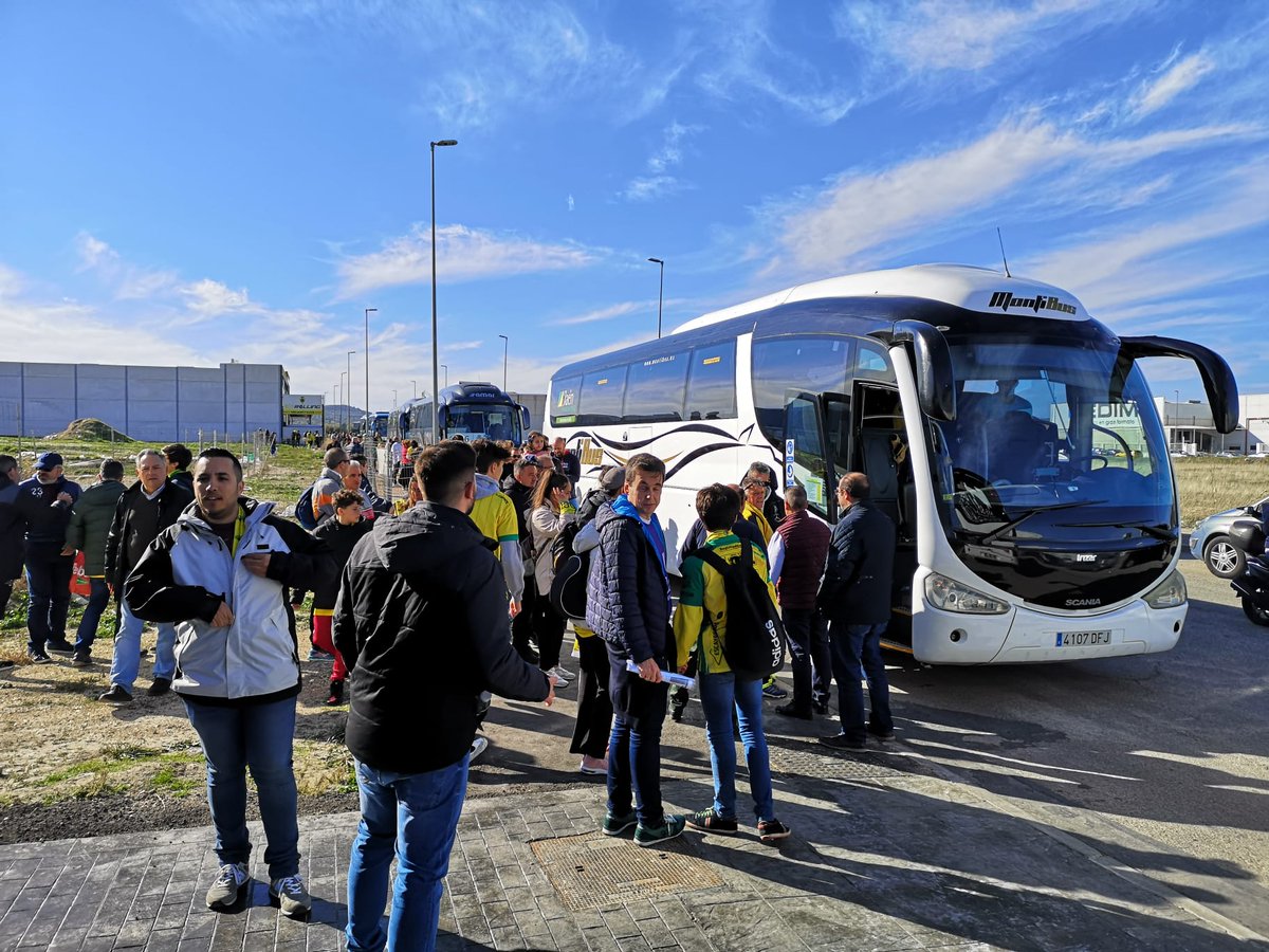 JaenFS's tweet photo. 💛 Esto será... ¡𝐄́𝐏𝐈𝐂𝐎!

🚌 Ya marchan hacia Granada los 12 buses gratuitos fletados por @dipujaen y @AytoJaen 

📷 ¡Queremos ver muchas fotos de vuestro desplazamiento!

🏟️ La llegada aproximada del equipo al Palacio de Deportes será a las 18:00

#SomosJaén💛 https://t.co/9hAOlaoArU