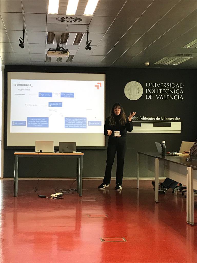reem_ismail's tweet photo. Happy to be presenting my ongoing research work at the @Ingenio_CsicUpv conference on quantifying startup’s novelty per sector and how this novelty is perceived by public and Venture Capital funds using patents and ideas
#phDays2023 https://t.co/qQXbiPcvJr