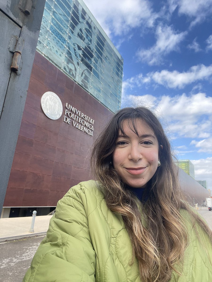 reem_ismail's tweet photo. Happy to be presenting my ongoing research work at the @Ingenio_CsicUpv conference on quantifying startup’s novelty per sector and how this novelty is perceived by public and Venture Capital funds using patents and ideas
#phDays2023 https://t.co/qQXbiPcvJr