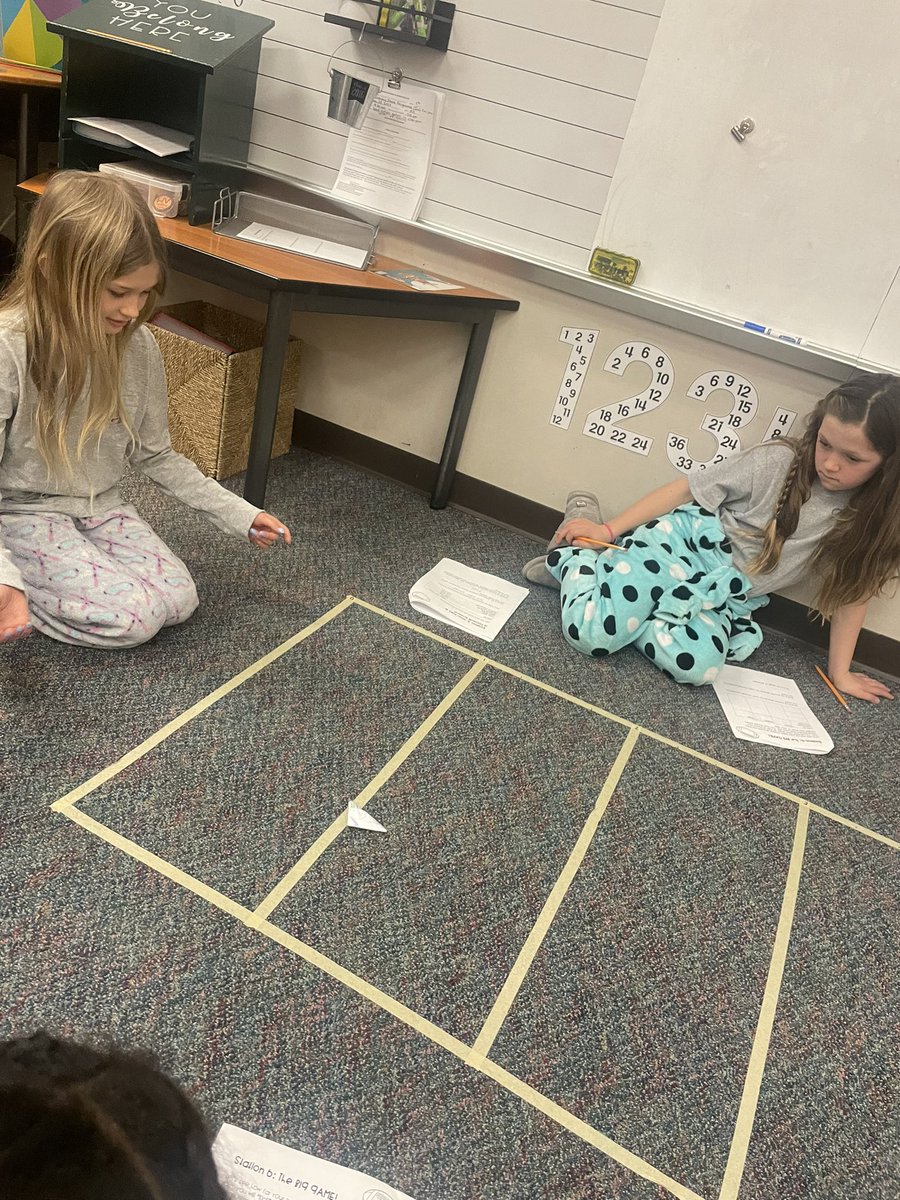 Renick_Class's tweet photo. Using our knowledge of geometry, angles and measurement to gear up for the Super Bowl. Great Super Bowl Friday in our class today! #tcemath https://t.co/CpthynA2oR