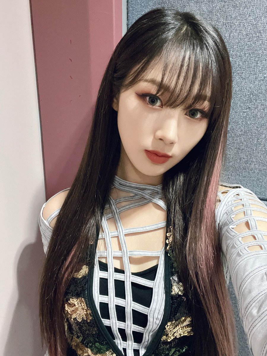 papureweb's tweet photo. #我听说𝑎·ℝU𝕄͟𖣠R sobre el #𝕡rǝ登场𖤐𝚅ol𓈒𝟹, dicen que si no hacen stream se quedan sin chocolates el 14, y yo sí quiero los míos. btw, don’t mind if escuchan ruidos a las 3 am, sólo seré yo preguntando #你在哪এ𝑚y𝕝øvǝ?

𝑙i𝕘ht𝔟əa𝓂er𝗌 𖤓 ˖ ࣪ ˓ #𝚏ay https://t.co/8xovxUoLh1