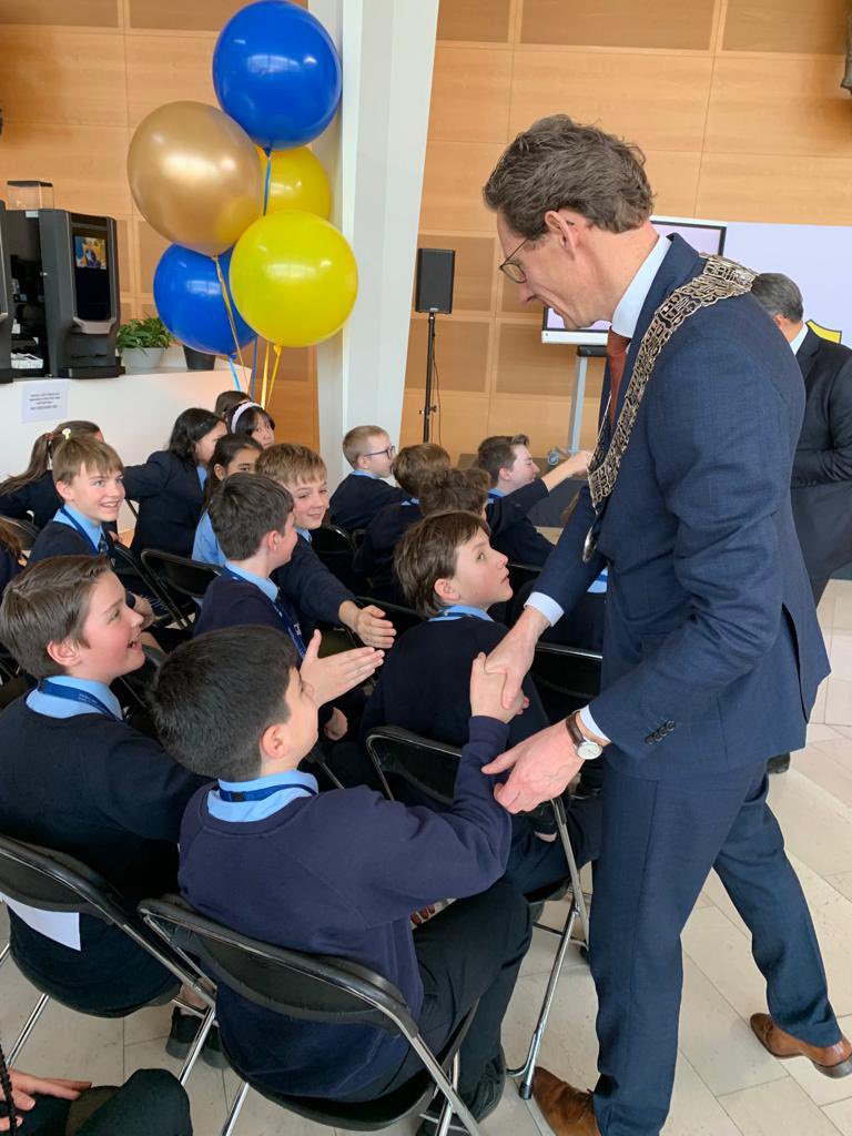 Tjapko Poppens (@tjapko_poppens) on Twitter photo Feestelijk 5-jarig jubileum van internationale school Amity in <a href="/Gem_Amstelveen/">Gemeente Amstelveen</a>. In deze regio grote behoefte aan internationale leerplekken. Met dank aan Sarah Wade, principal van de school, de heer Hussain (ceo) en heer en mevrouw Chauhan (president). Feestelijk 5-jarig jubileum van internationale school Amity in <a href="/Gem_Amstelveen/">Gemeente Amstelveen</a>. In deze regio grote behoefte aan internationale leerplekken. Met dank aan Sarah Wade, principal van de school, de heer Hussain (ceo) en heer en mevrouw Chauhan (president).