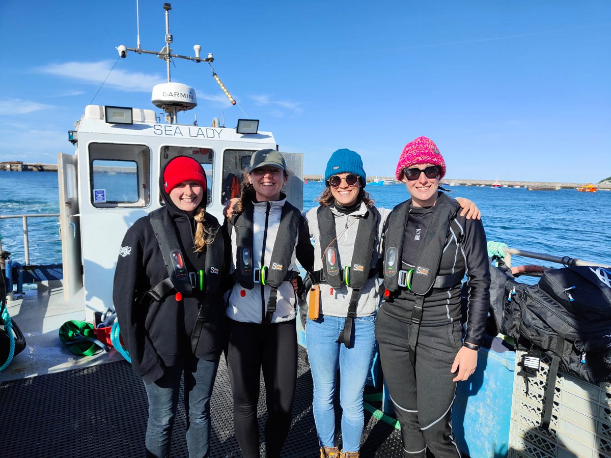 For international #WomenInScience day we've interviewed Amelia, our Seagrass Cultivation Officer. 
See how her determination helped her succeed in a male dominated environment.

saveourseabed.co.uk/blogs/its-inte…

<a href="/WomenScienceDay/">Women in Science Day</a> #GirlsinScience #MarineConservation